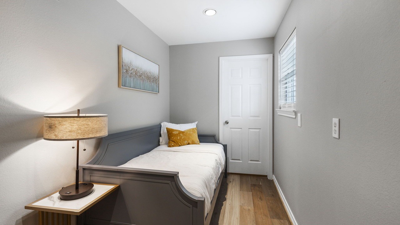 Photo of Bedroom in Clear Lake Shores