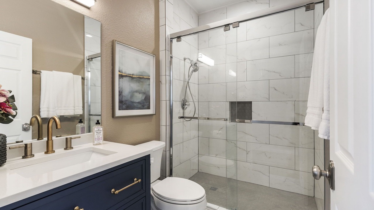 Photo of Bathroom in Clear Lake Shores