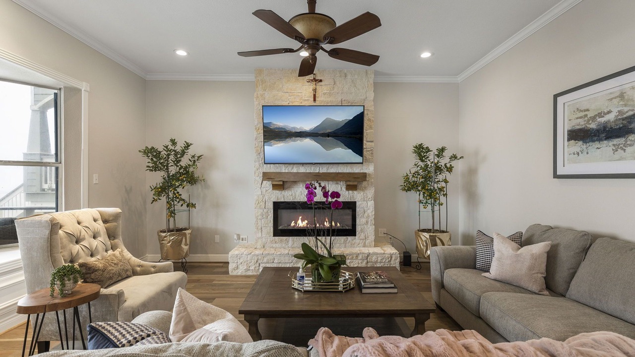 Photo of Livingroom in Clear Lake Shores