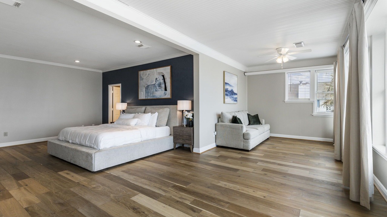 Photo of Bedroom in Clear Lake Shores