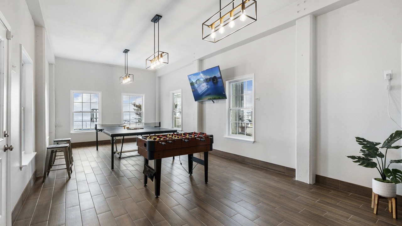 Photo of Bedroom in Clear Lake Shores