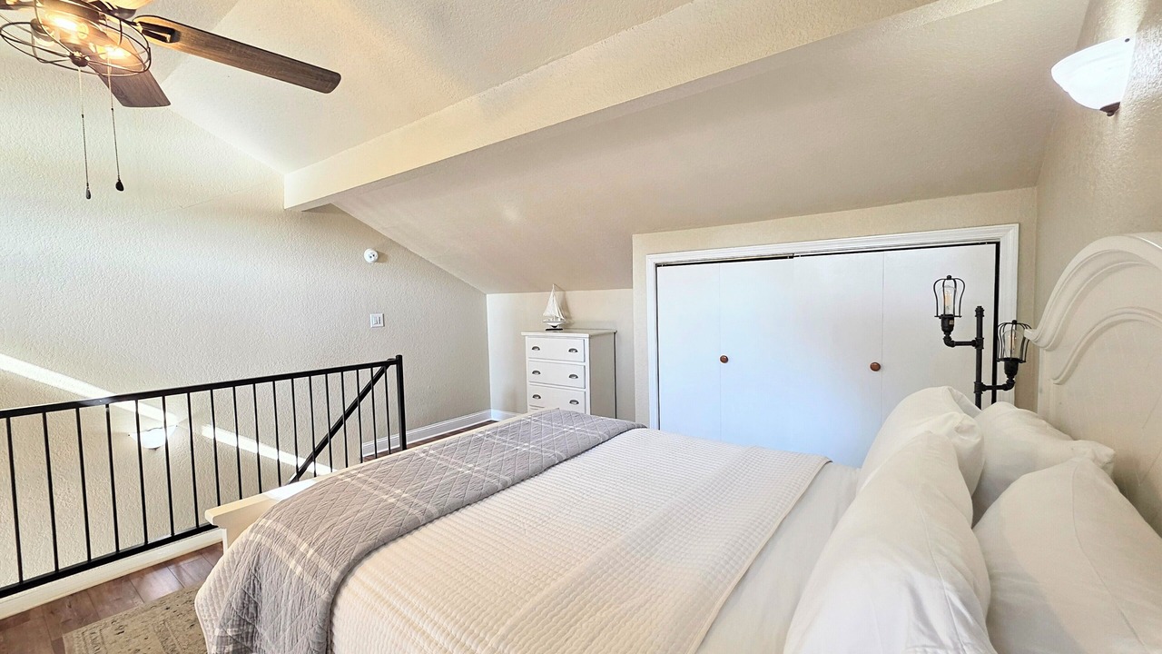 Photo of Bedroom in Mid America