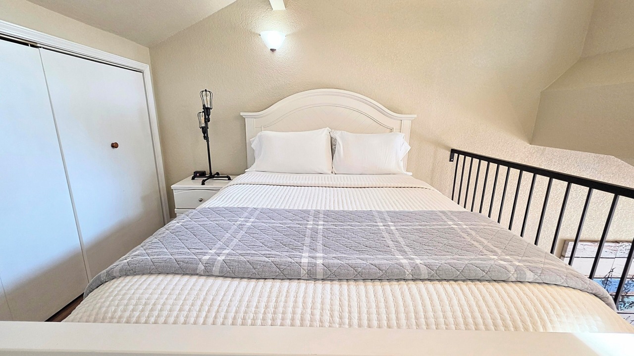 Photo of Bedroom in Mid America