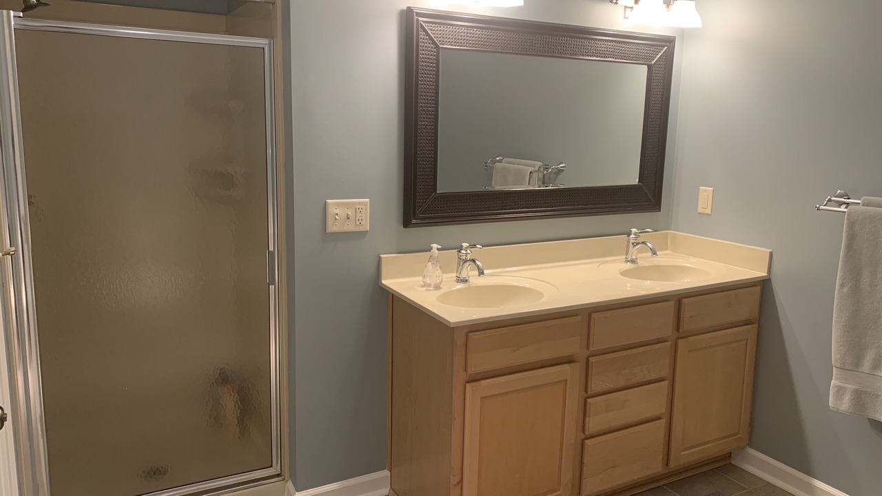 Photo of Bathroom in Tremont