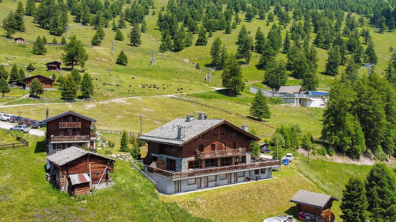 Photo of Outdoor in Iserables