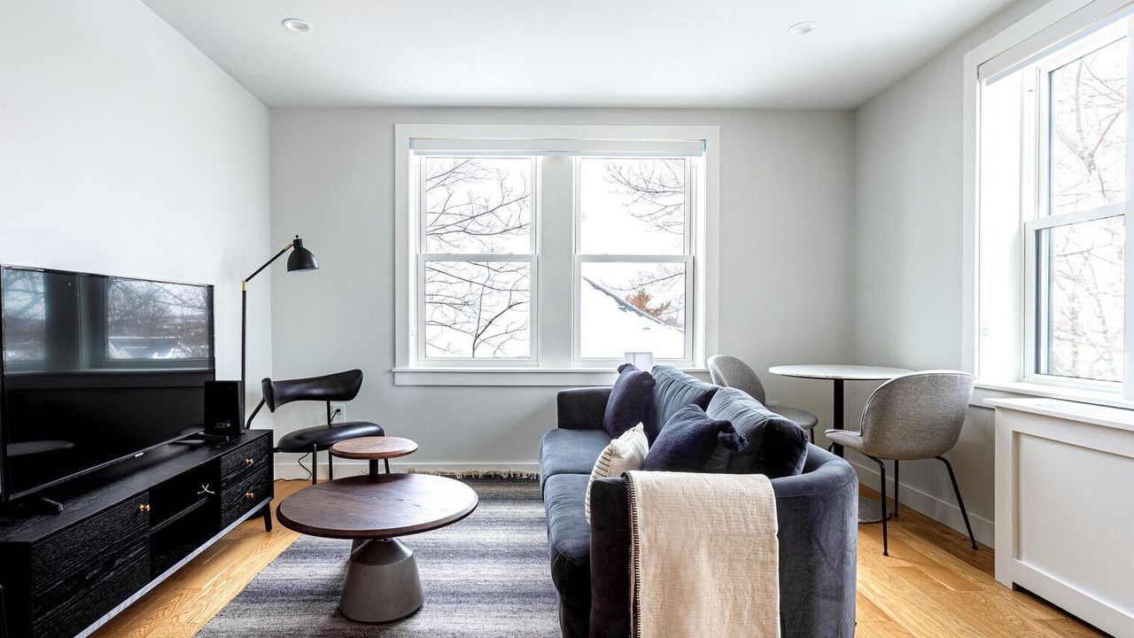 Photo of Livingroom in Winter Hill