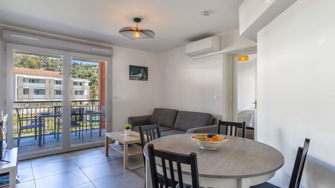 Photo of Bedroom in Bormes-Les-Mimosas