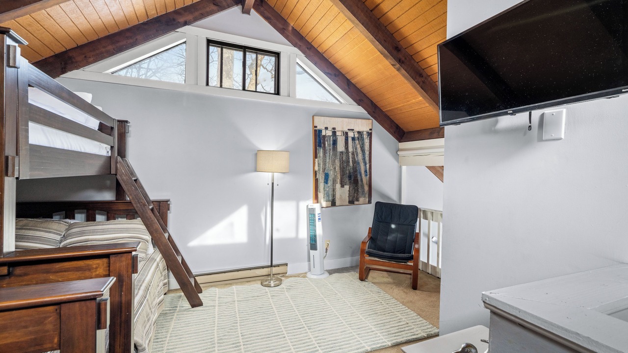 Photo of Bedroom in Treeloft