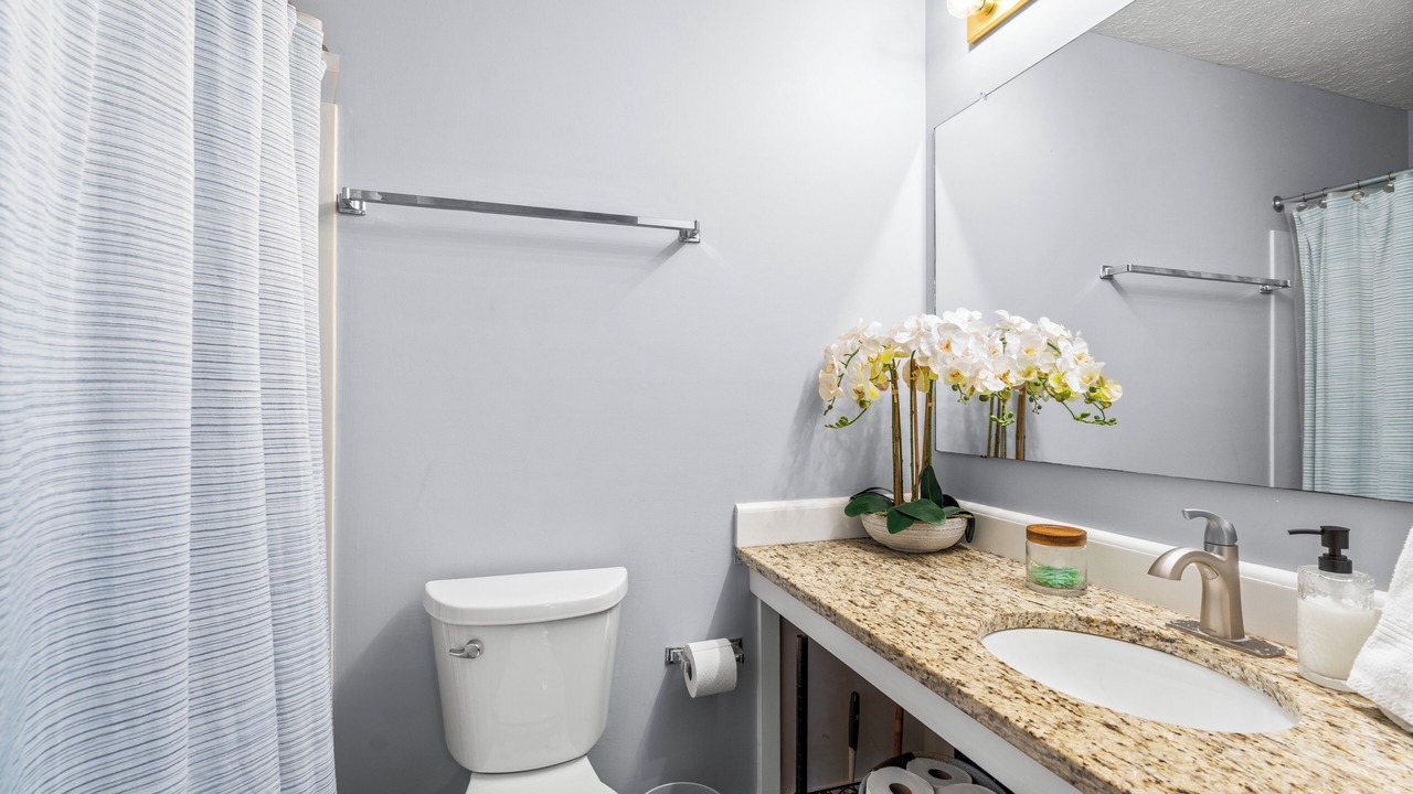 Photo of Bathroom in Treeloft