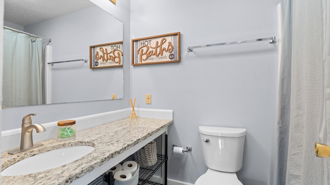 Photo of Bathroom in Treeloft
