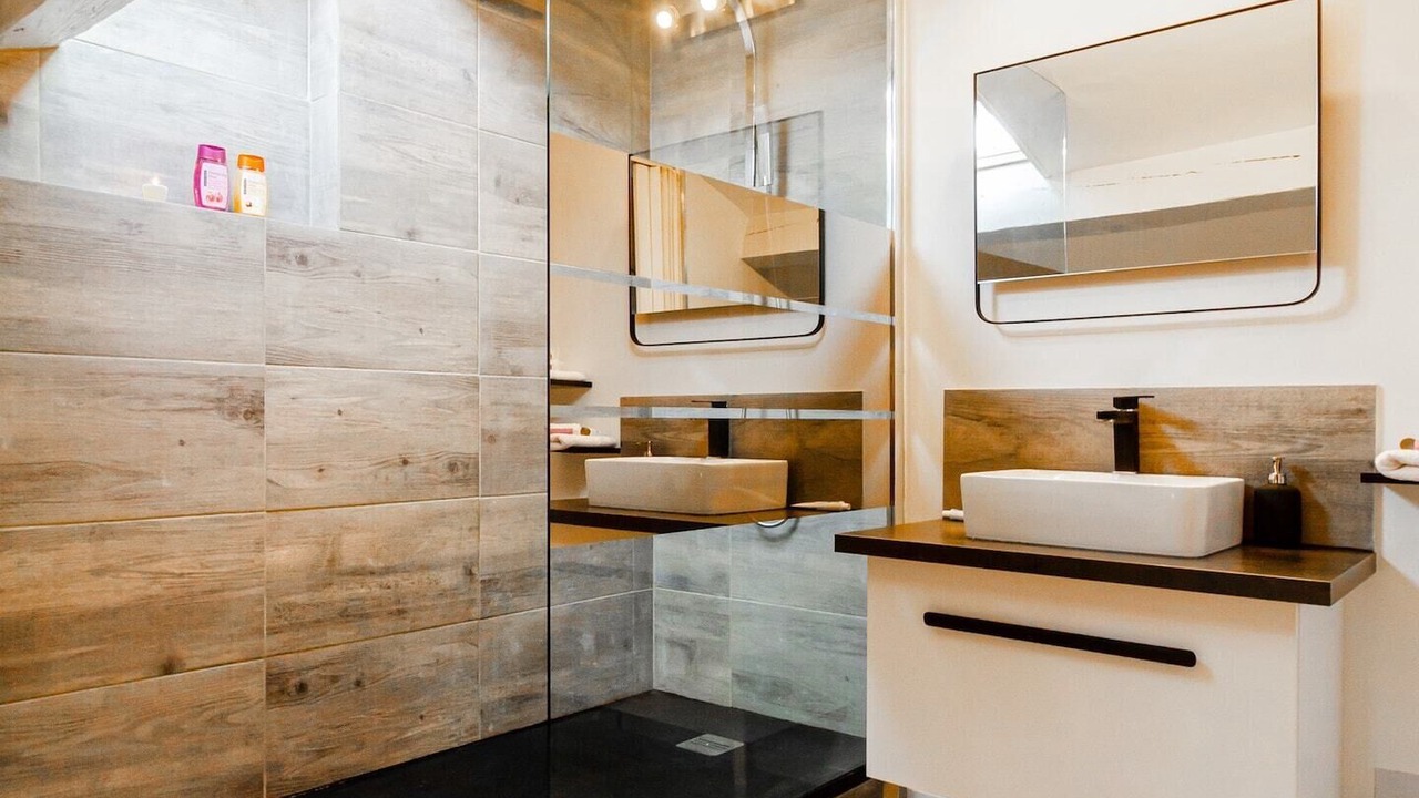 Photo of Bathroom in Toulouse East