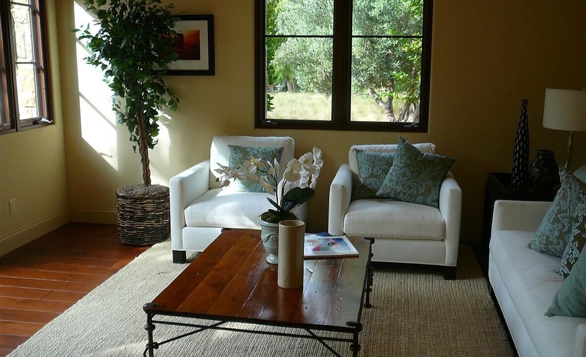 Photo of Livingroom in Turtle Rock