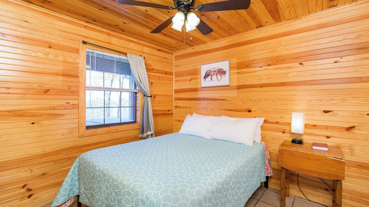 Photo of Bedroom in Mountainburg