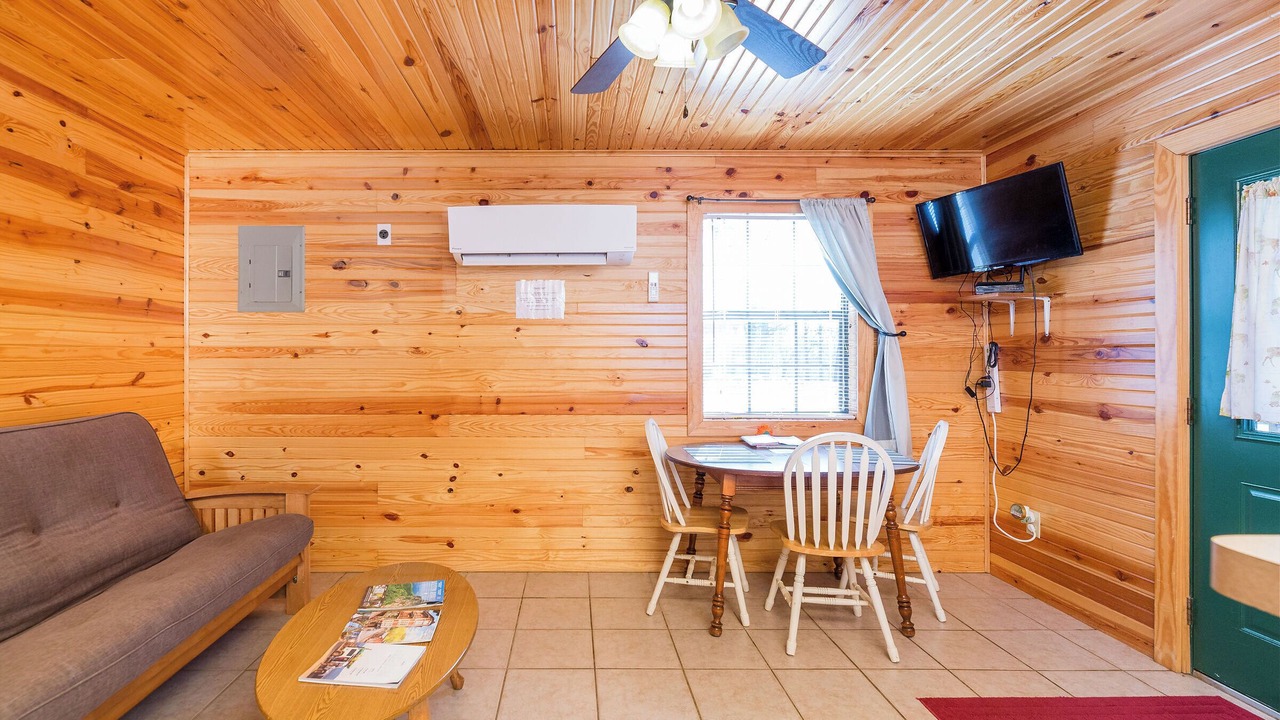 Photo of Livingroom in Mountainburg
