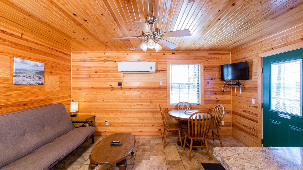 Photo of Livingroom in Mountainburg