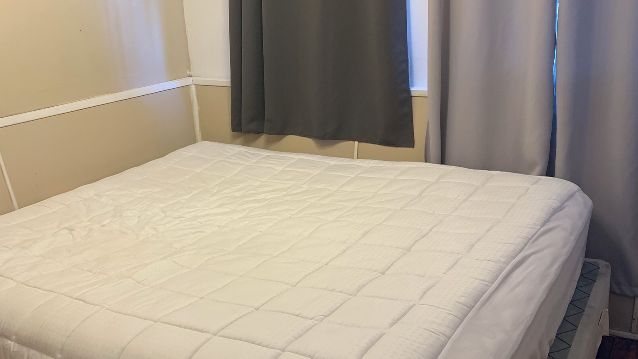 Photo of Bedroom in Mount Davidson Manor
