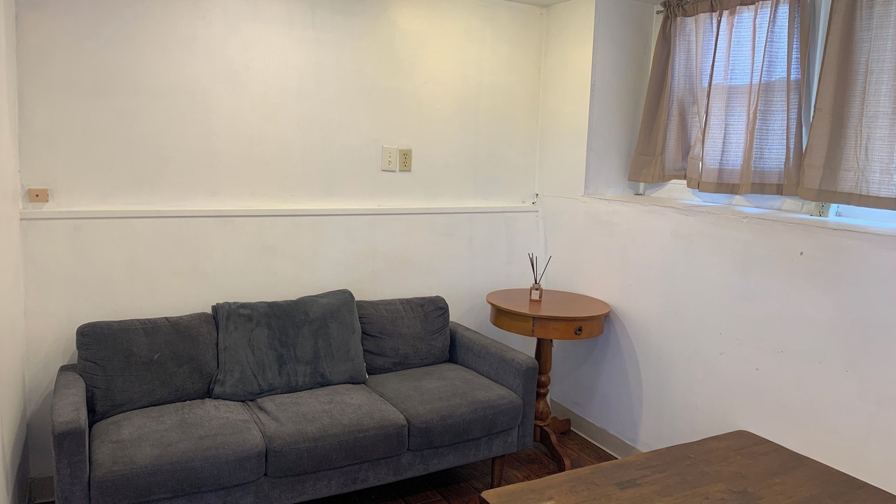 Photo of Livingroom in Mount Davidson Manor
