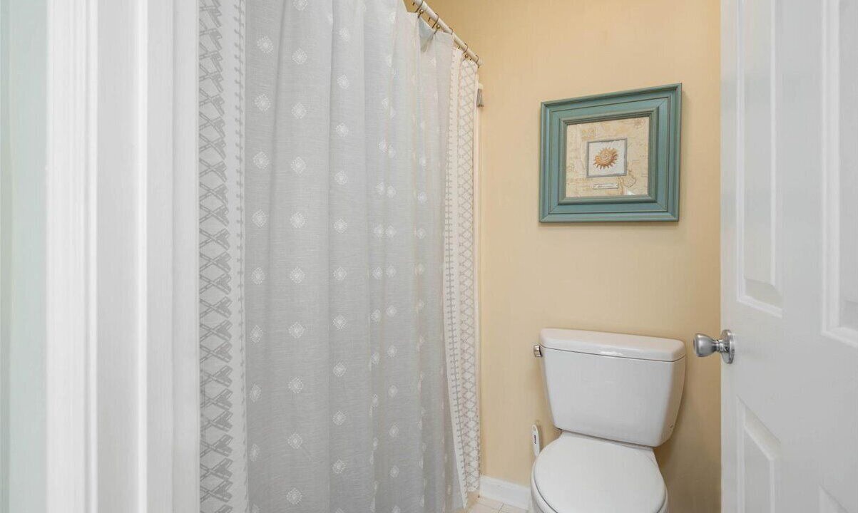 Photo of Bathroom in Heron Harbour Isle