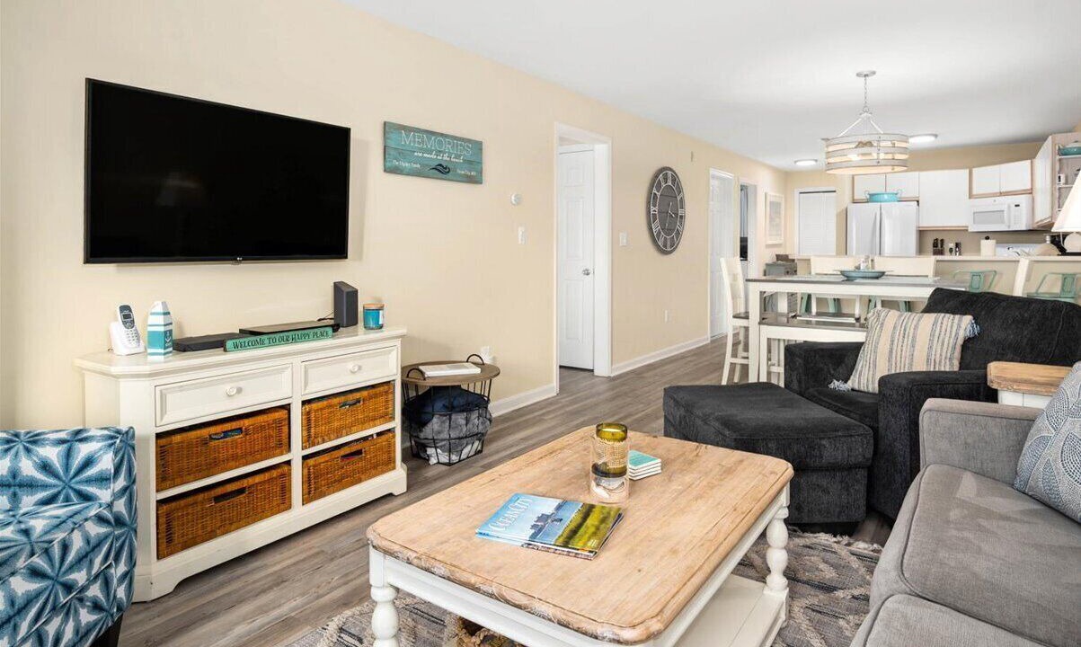 Photo of Livingroom in Heron Harbour Isle