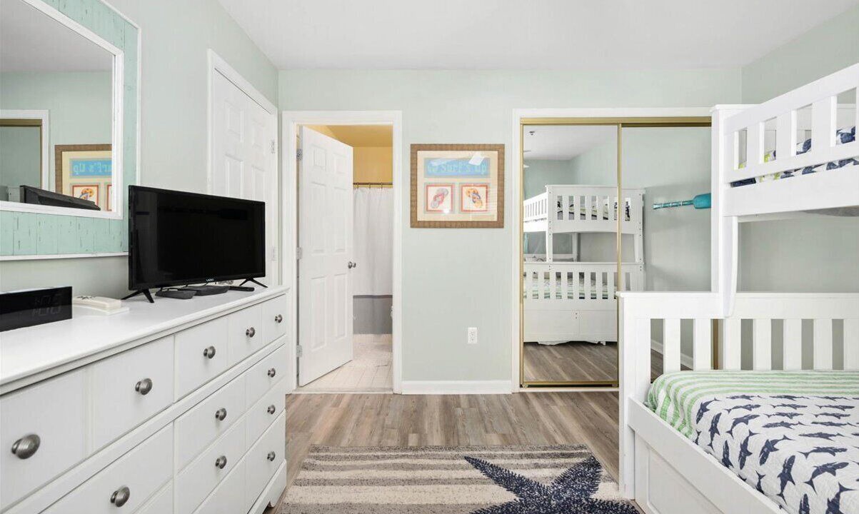 Photo of Bedroom in Heron Harbour Isle