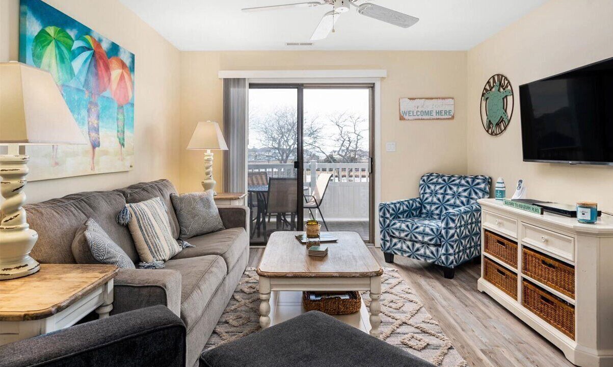 Photo of Livingroom in Heron Harbour Isle