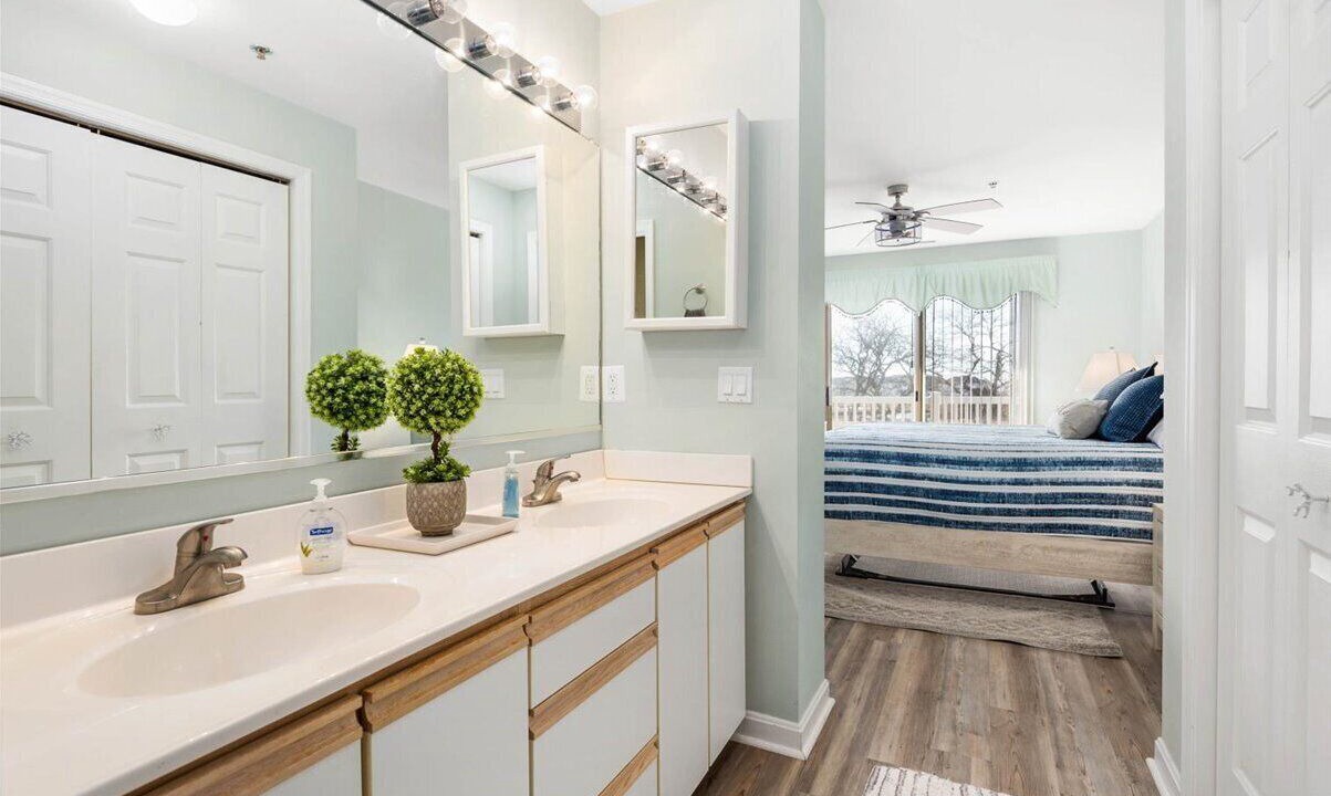 Photo of Bathroom in Heron Harbour Isle