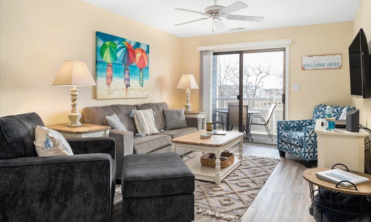 Photo of Livingroom in Heron Harbour Isle