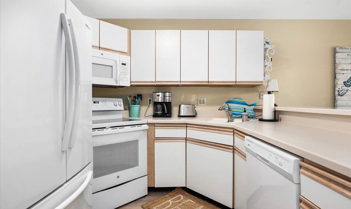 Photo of Kitchen in Heron Harbour Isle