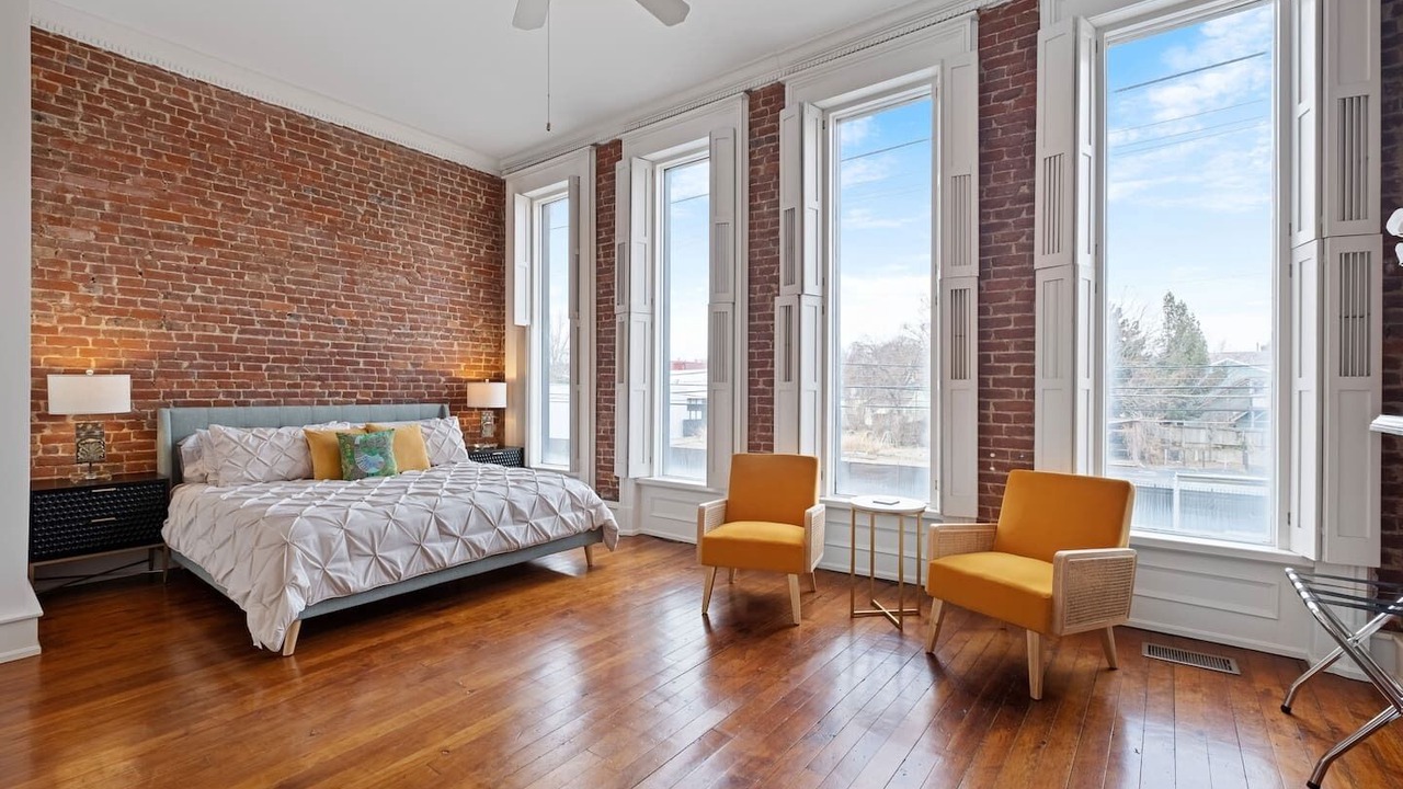 Photo of Livingroom in East Market District