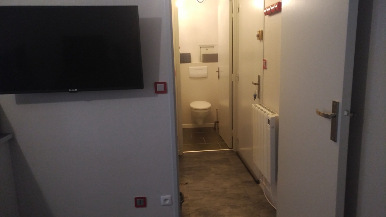 Photo of Bathroom in Charleville-Mezieres