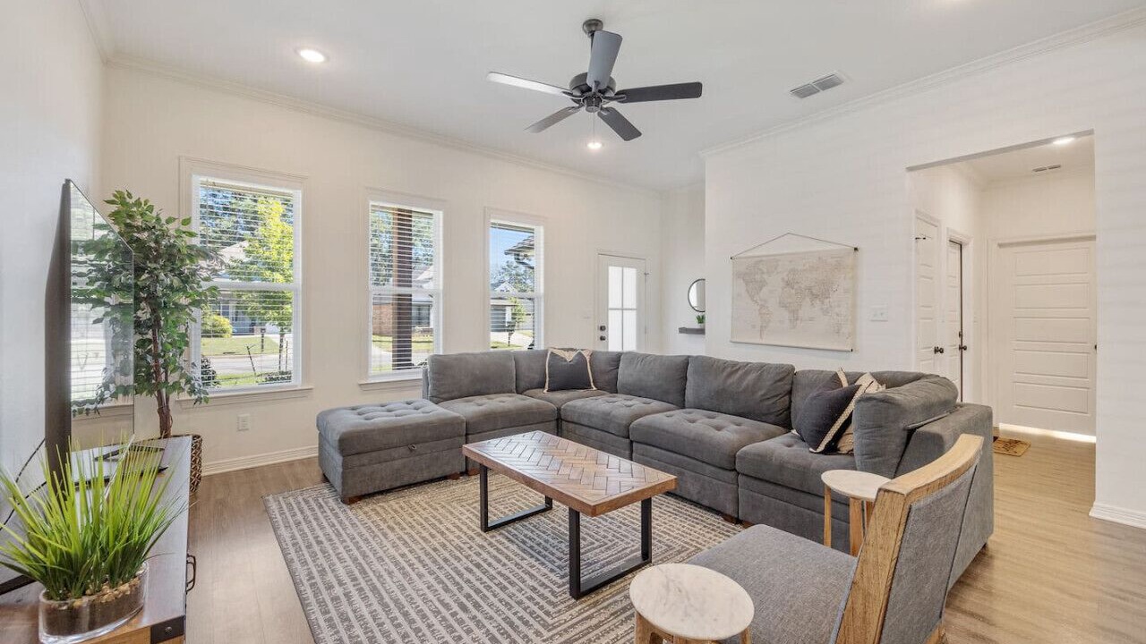 Photo of Livingroom in Tyler