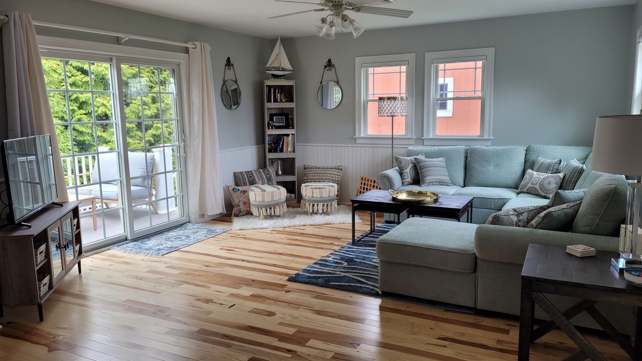Photo of Livingroom in Narragansett Pier