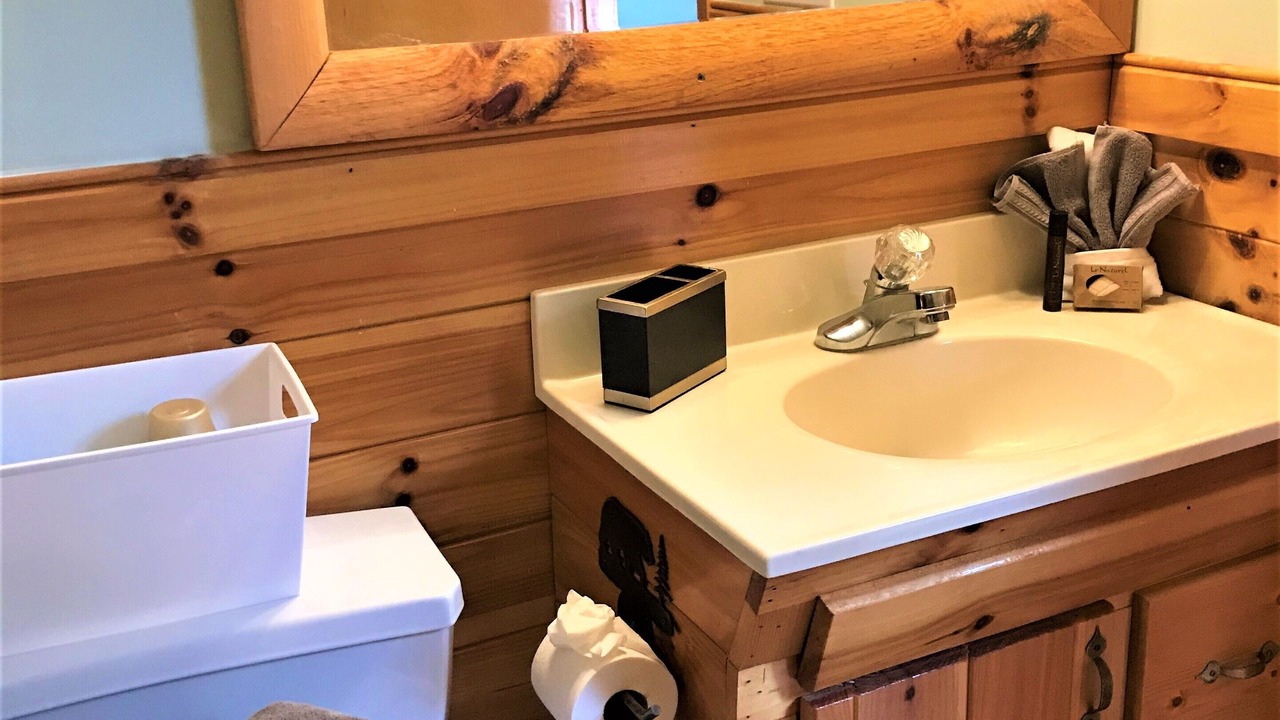 Photo of Bathroom in Piney Creek