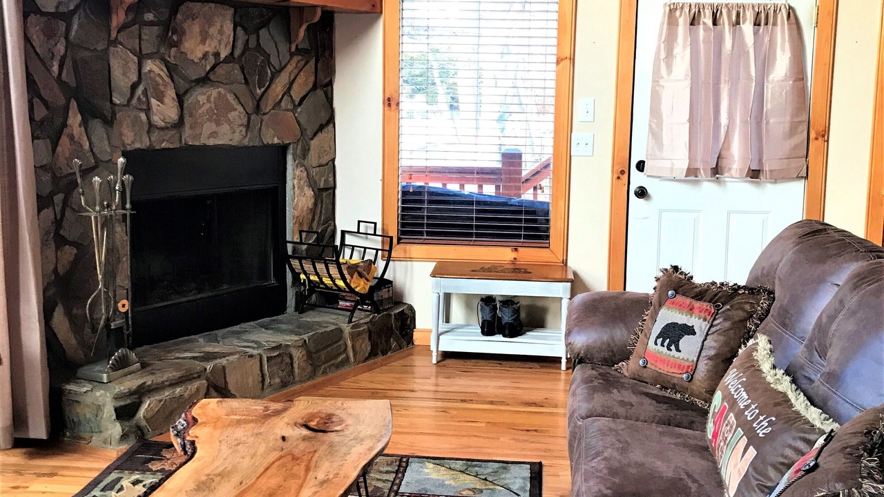 Photo of Livingroom in Piney Creek