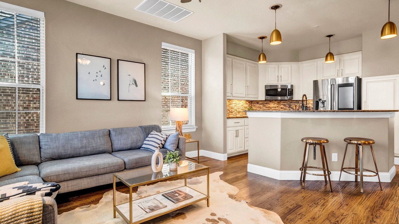 Photo of Livingroom in Legacy Park