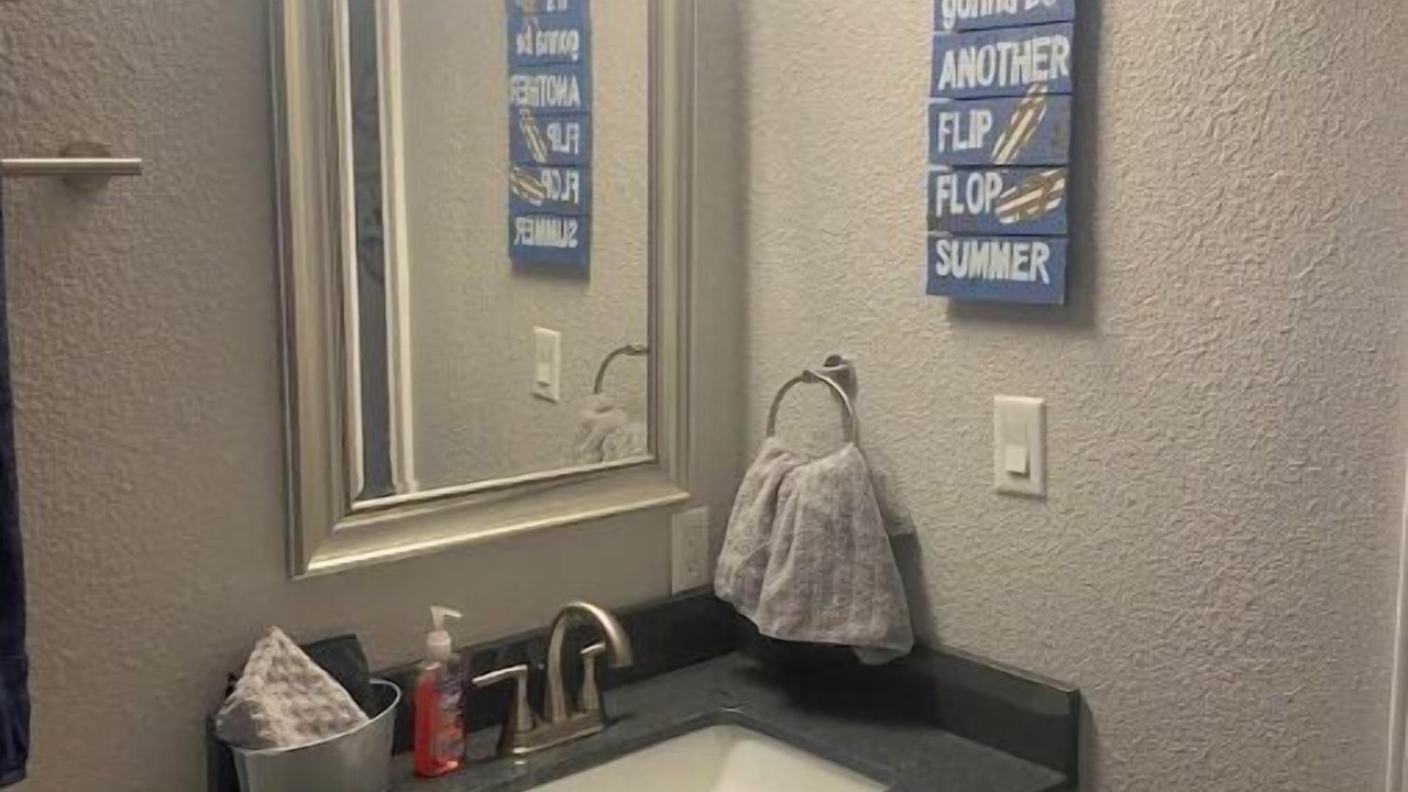 Photo of Bathroom in Canadian