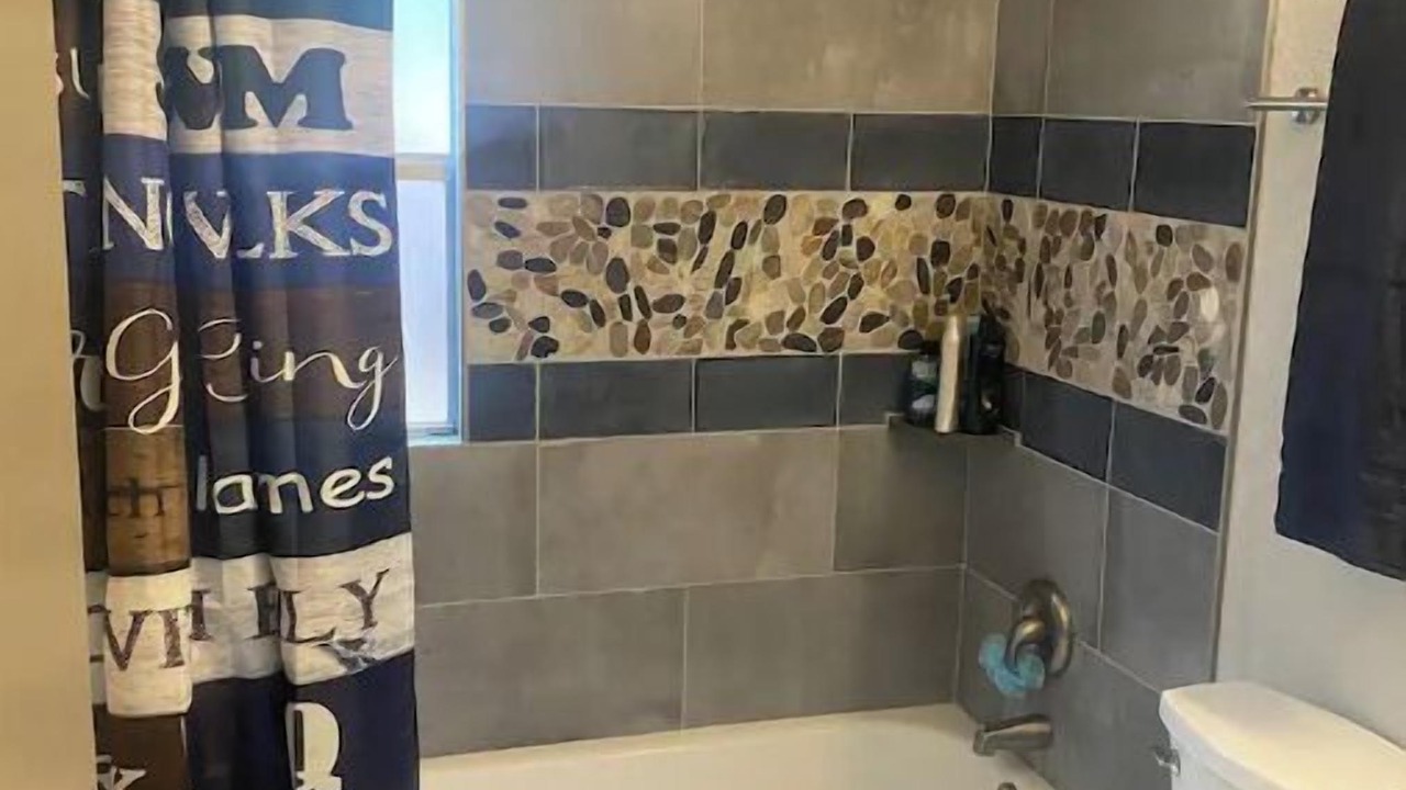 Photo of Bathroom in Canadian