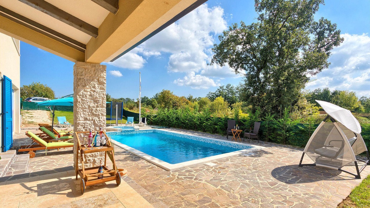 Photo of Outdoor in Muzini