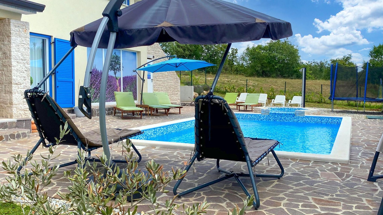 Photo of Outdoor in Muzini