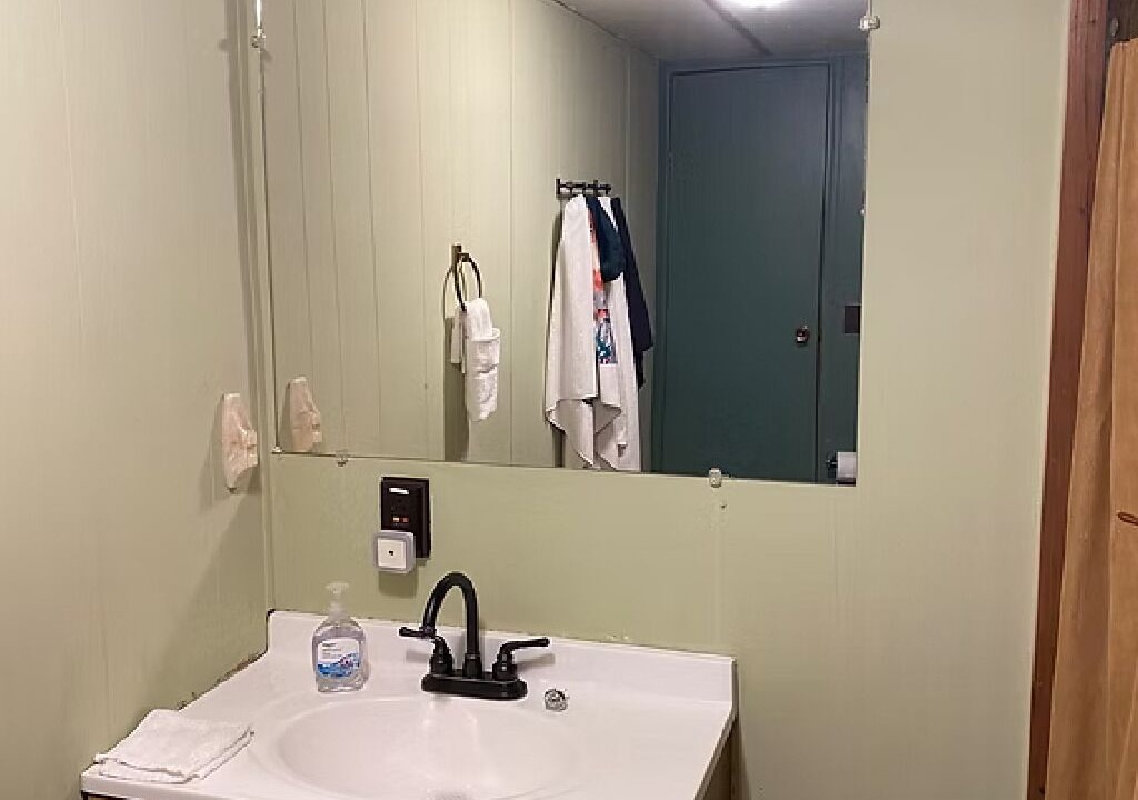 Photo of Bathroom in Mayhill