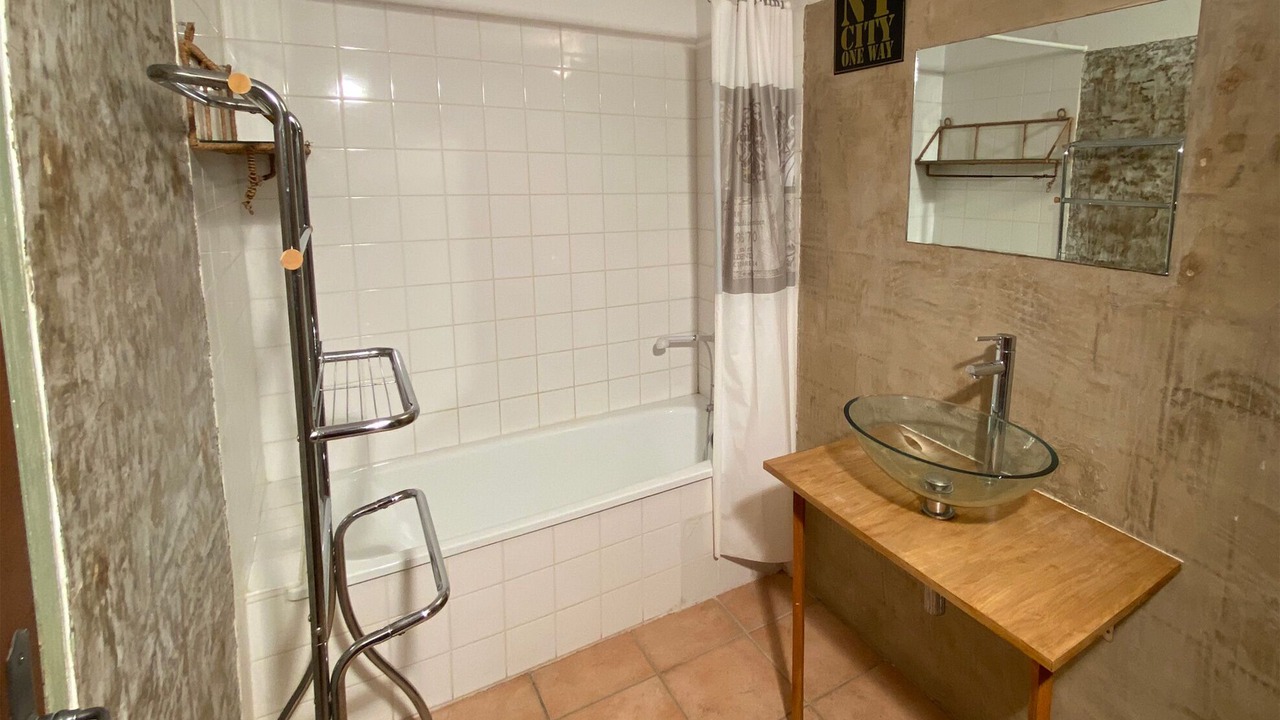 Photo of Bathroom in Cardet