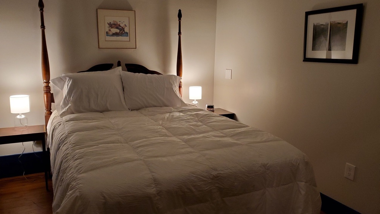 Photo of Bedroom in Central City