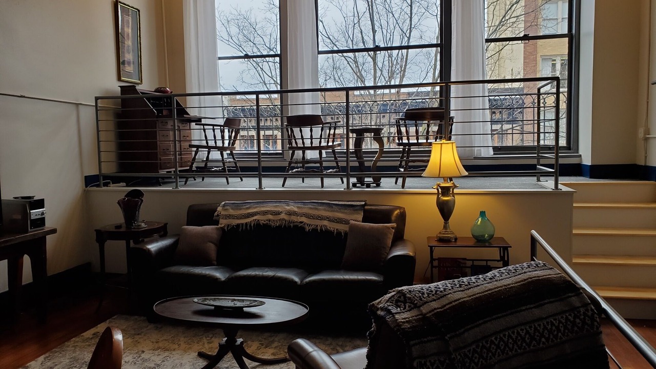 Photo of Livingroom in Central City