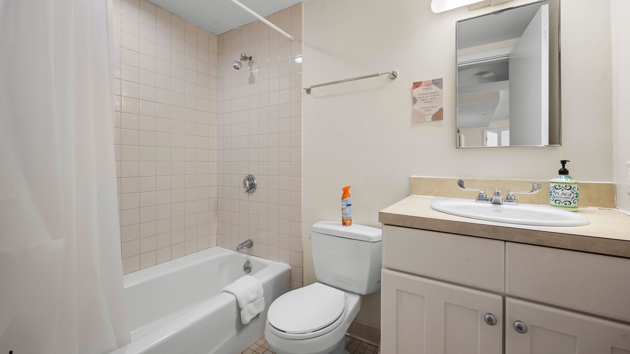 Photo of Bathroom in Theatre District