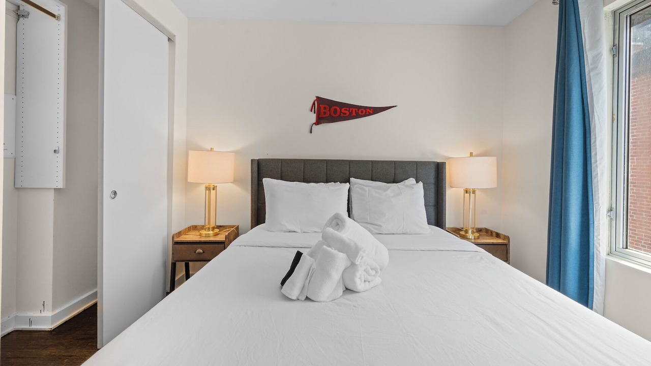 Photo of Bedroom in Theatre District