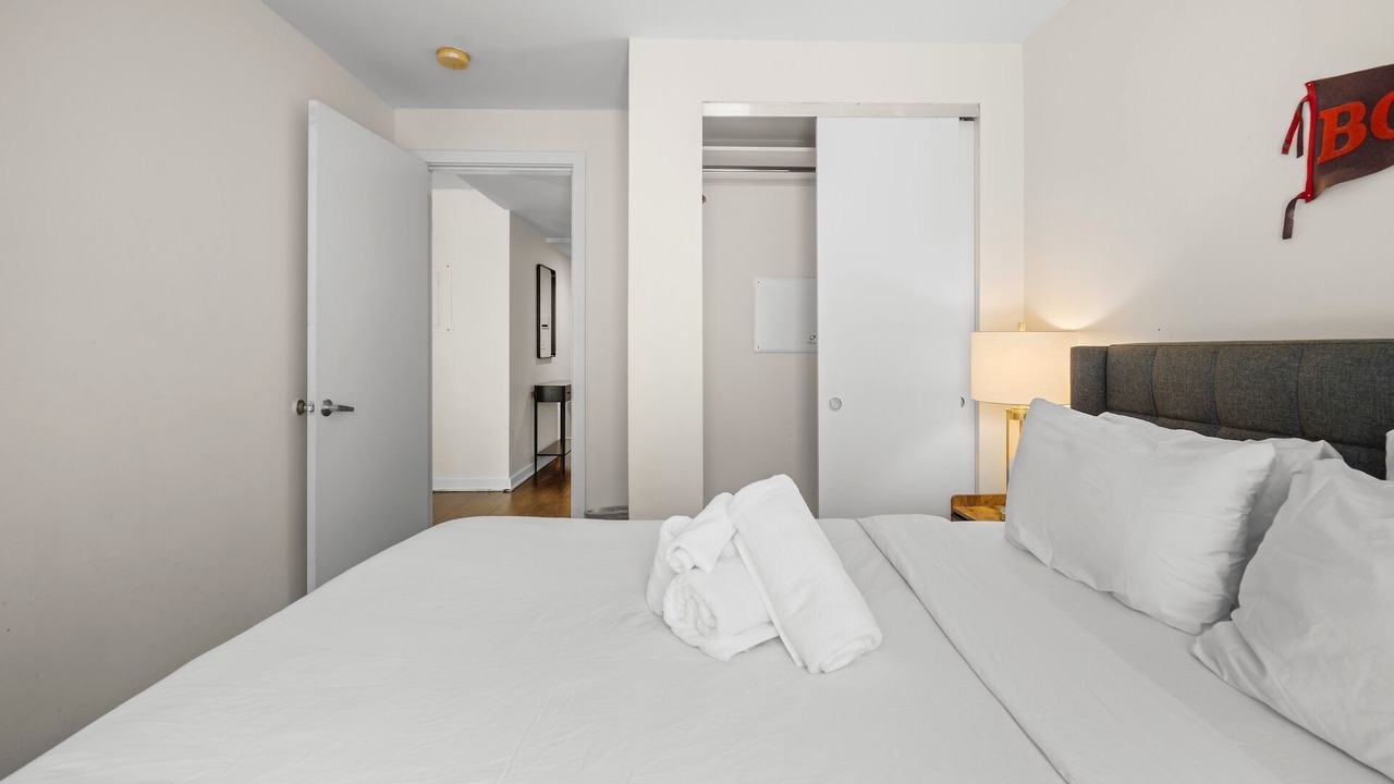 Photo of Bedroom in Theatre District