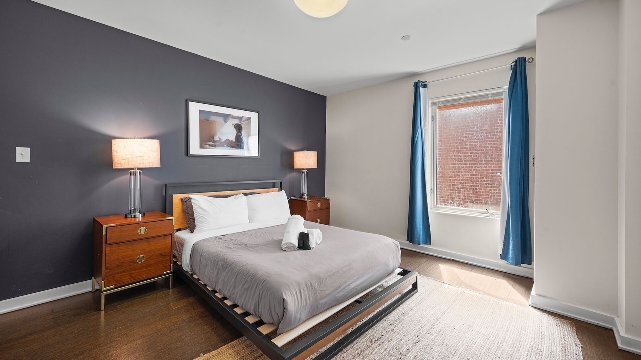 Photo of Bedroom in Theatre District