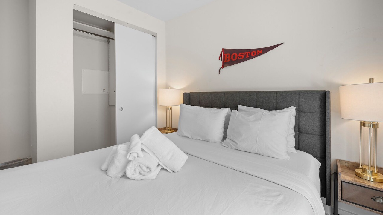 Photo of Bedroom in Theatre District