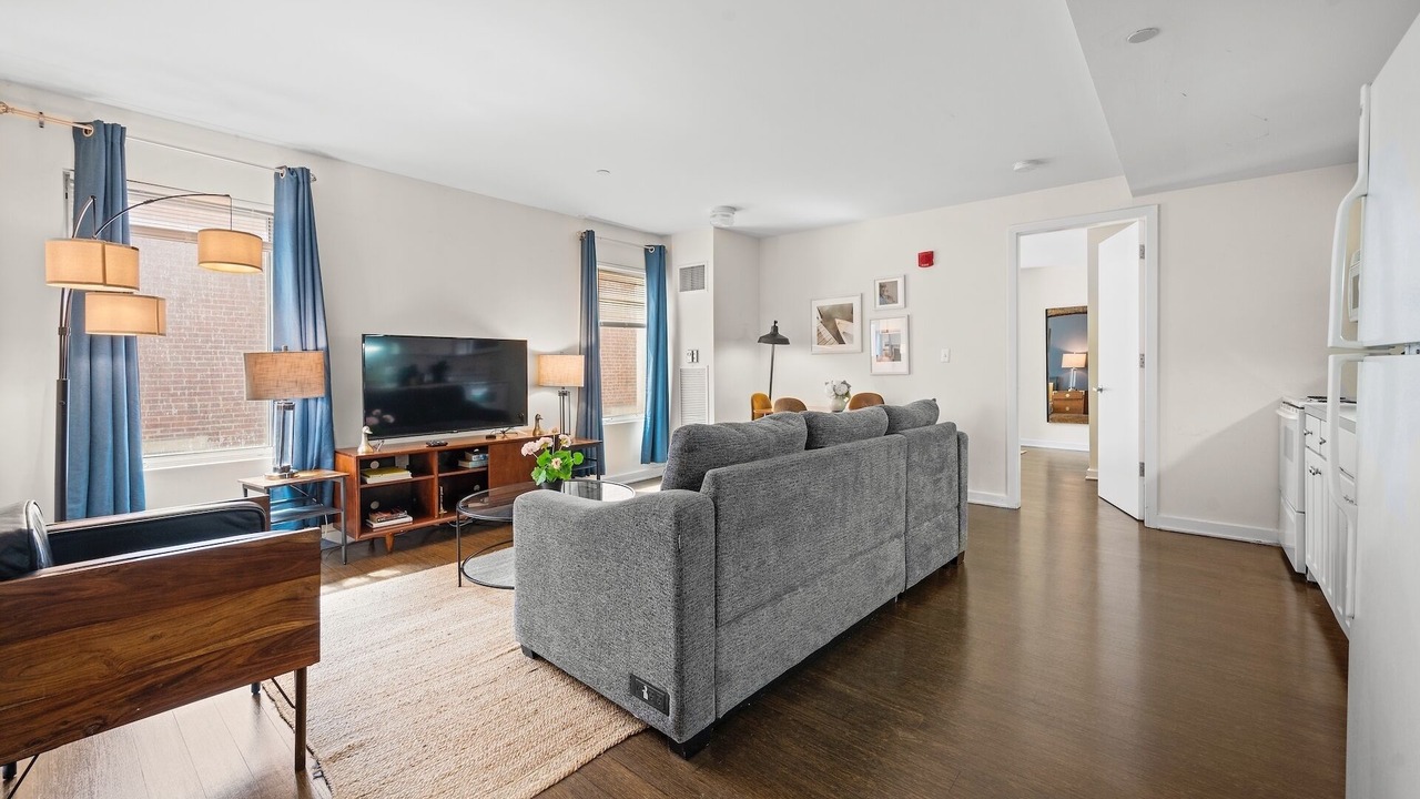 Photo of Livingroom in Theatre District