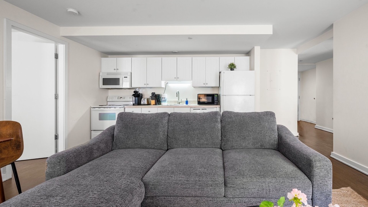 Photo of Livingroom in Theatre District